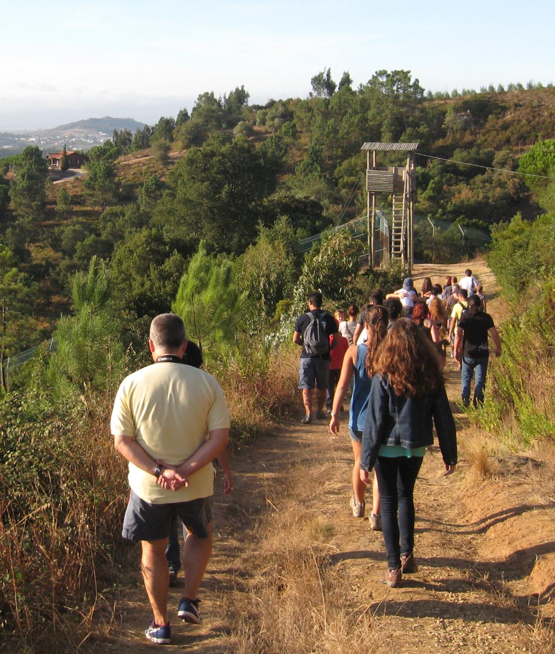 Educação e Sensibilização Ambiental Educação e Sensibilização Ambiental