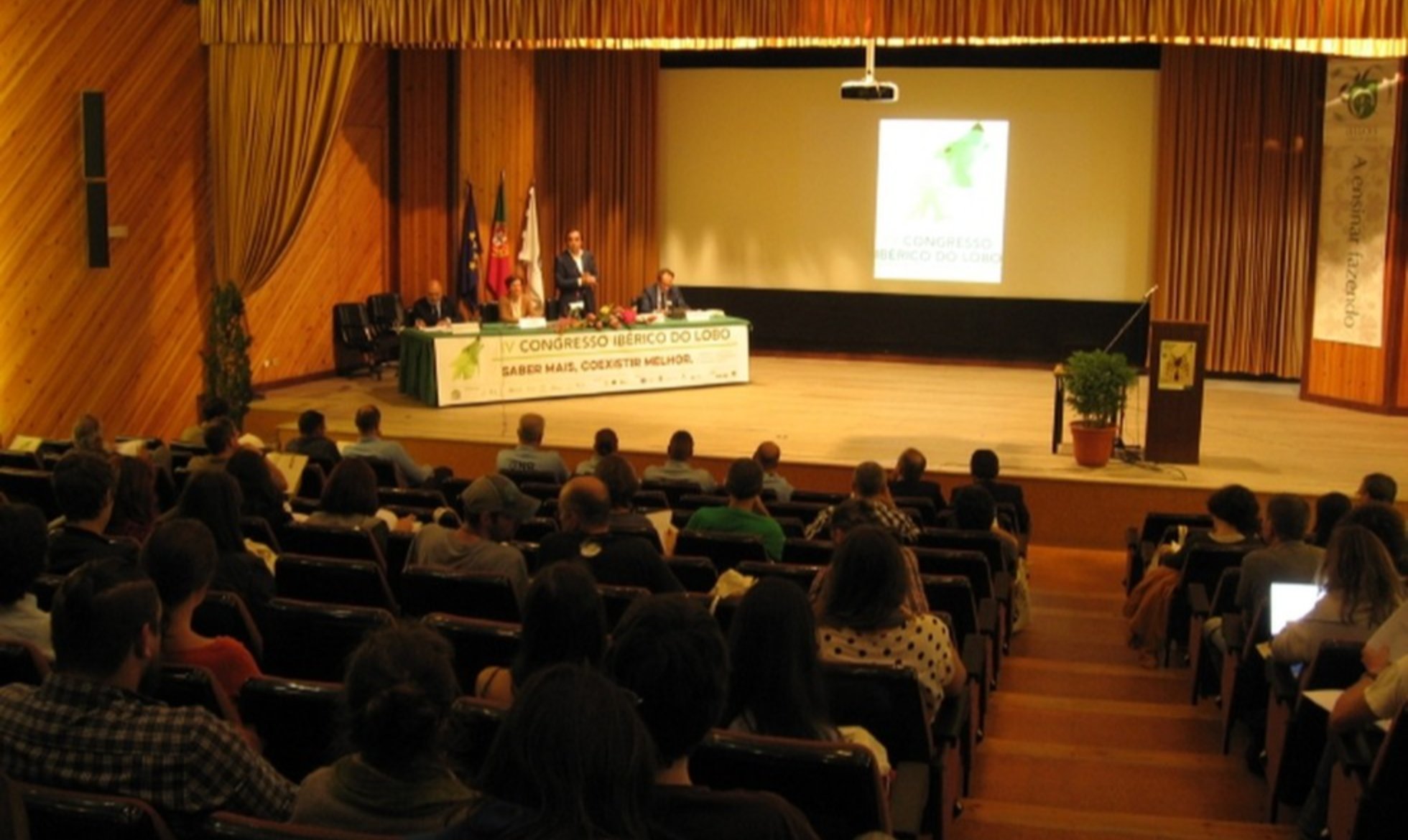 IV Iberian Wolf Congress